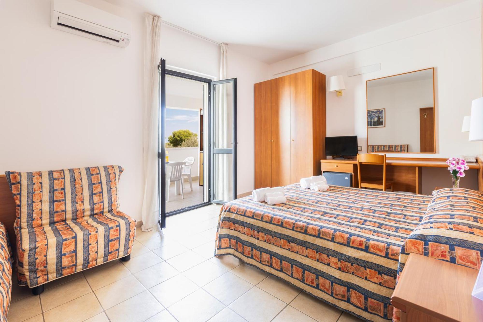Hotel Palme Gemelle Vieste Exterior photo
